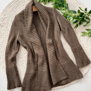 Stylowy sweter Made in Italy wykonany z dodatkiem moheru i wełny